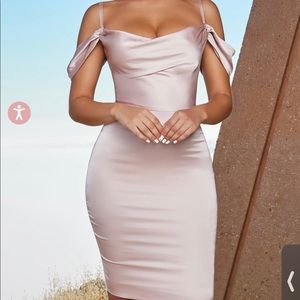 COPY - Oh Polly
Satin Cowl Neck Knee Length Dress in Blush US SIZE 2
